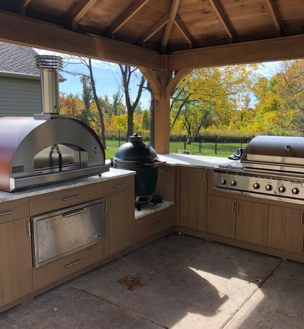 Plan your luxury outdoor kitchen with Somrak